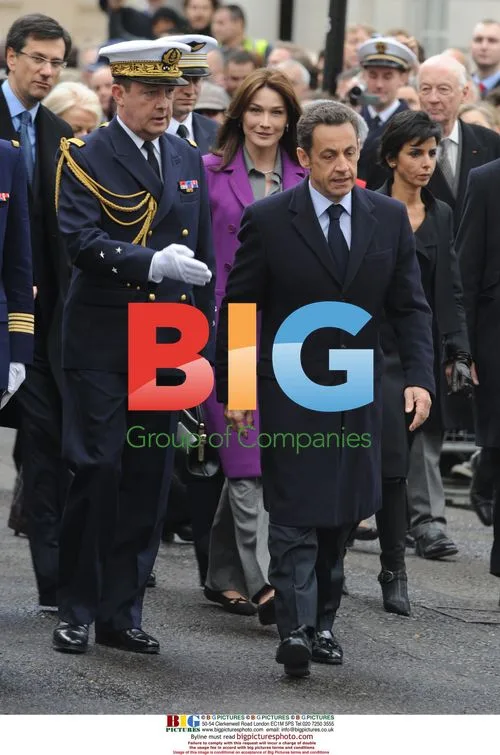 Sarkozy and Bruni attend wreath laying in London