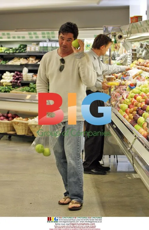Dean Cain shops for produce in Malibu