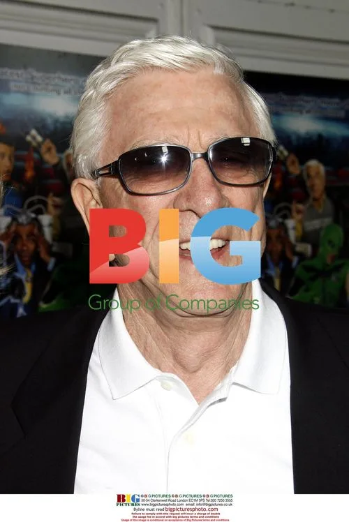 Leslie Nielsen at Superhero Movie Premiere