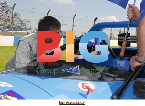 Images of Racing Driver David Leslie