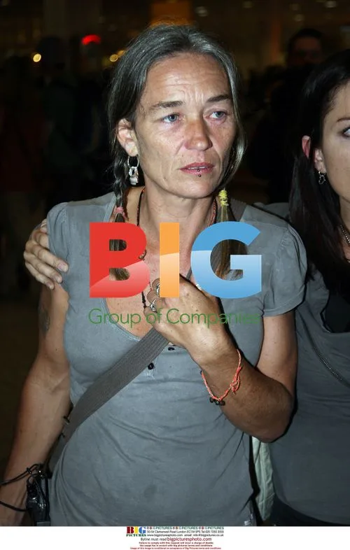 Fiona McKeown returns from Mumbai after daughter's death