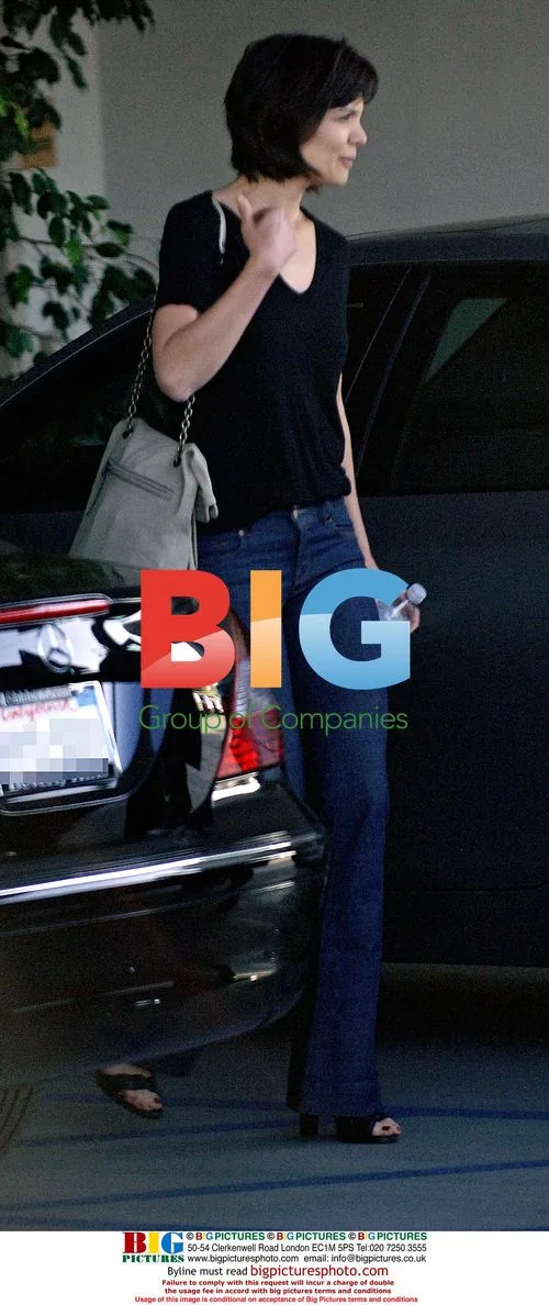 Katie Holmes Shopping on Beverley Boulevard