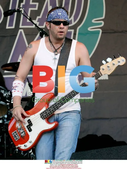 3 Doors Down Performs at IRL Gainsco Indy 300