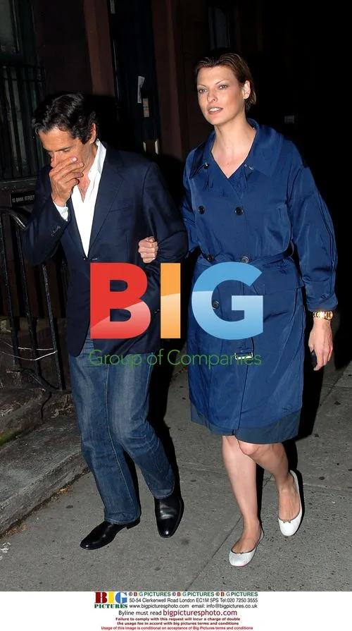 Linda Evangelista leaves Waverly Inn with boyfriend