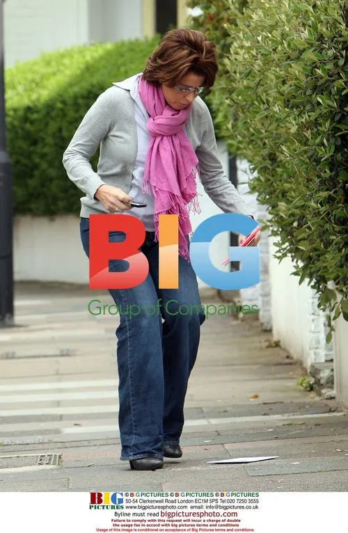Pregnant Natasha Kaplinsky Runs Errands in Fulham