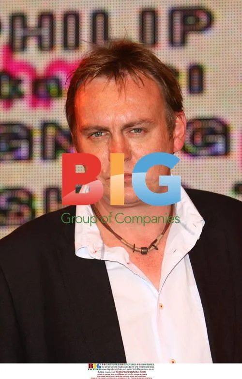 Phil Glenister signs "Ashes To Ashes" DVD