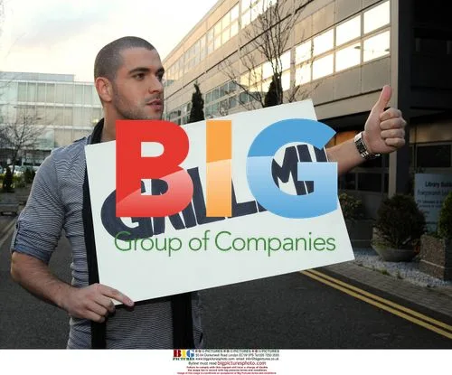 Shayne Ward Hitchhiking in Dublin