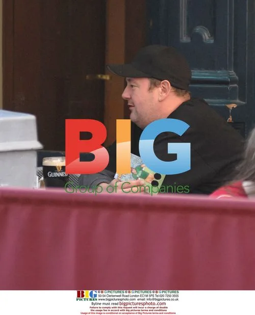 Johnny Vegas Helps Homeless, Seen With Mystery Woman