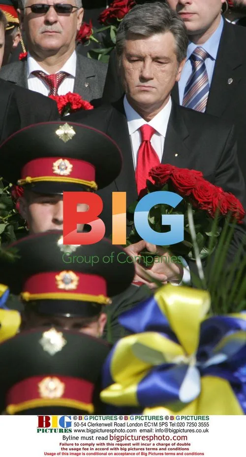 Yushchenko Attends WWII Parade in Kiev