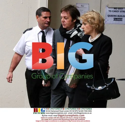 Paul McCartney and Heather Mills Divorce
