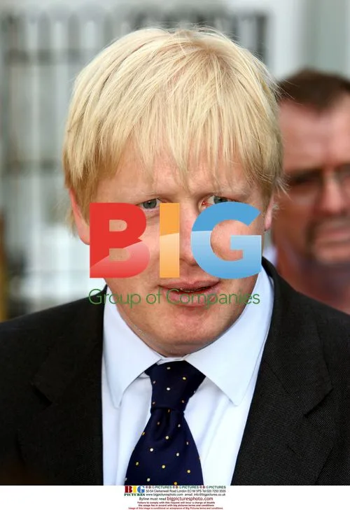 Boris Johnson Plants Trees in London