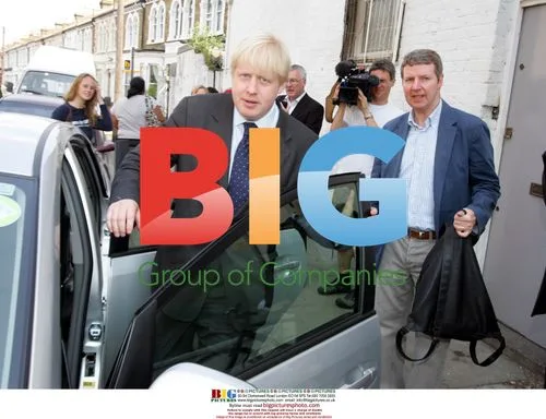 Mayor Boris Plants 10,000 Trees in London