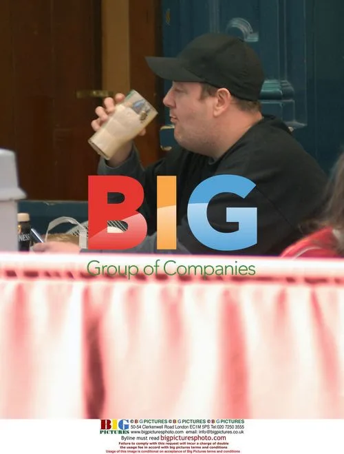 Comedian Johnny Vegas seen out drinking in Dublin