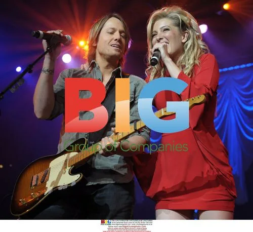Sarah Buxton and Keith Urban perform at ACM Party