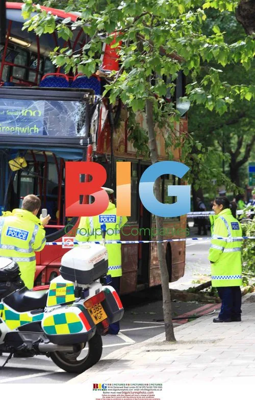 London Bus Crash Kills 1, Injures 18