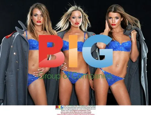Gorgeous Ladies Show Support for Champions League Final