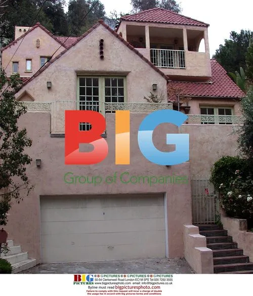 Kelly Osbourne Buys Hollywood Home