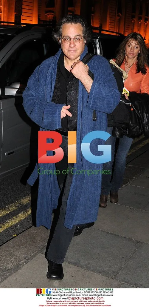 Max Weinberg Arrives at Hotel