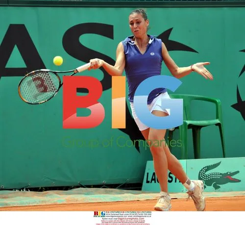 Flavia Pennetta wins 1st round match at French Open 2008