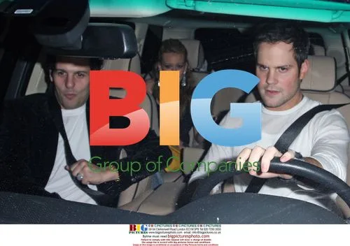 Hilary Duff and Mike Comrie leave Mr Chow