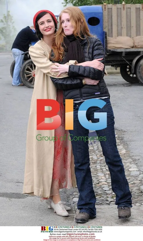 Former Bond Girl Eva Green on 'Cracks' Set