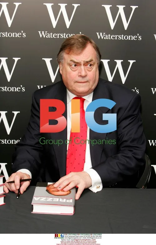 Former deputy PM signs memoir 'PREZZA' in London