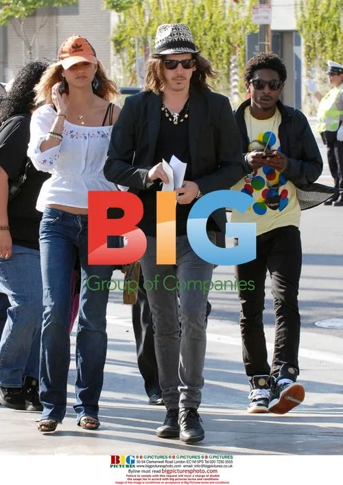 Celebs attend LA Lakers game