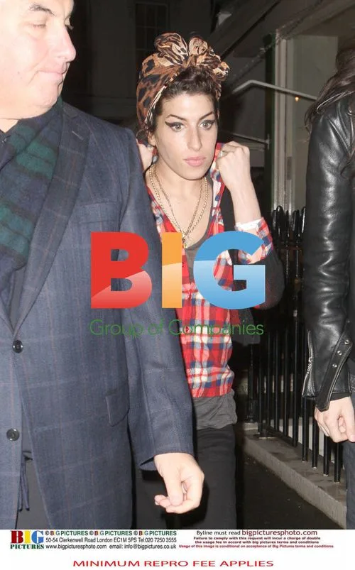 Amy Winehouse Leaving London Clinic