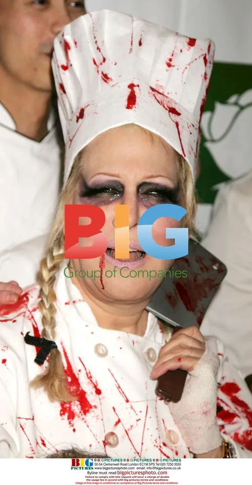 Bette Midler attends Hulaween Gala 2008