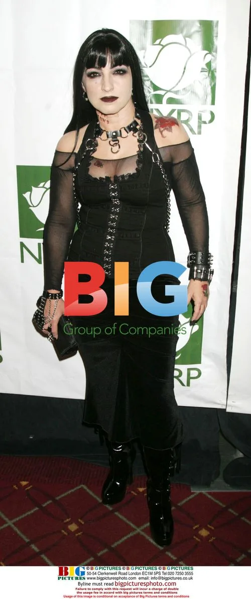 Gloria Estefan attends Hulaween Gala 2008