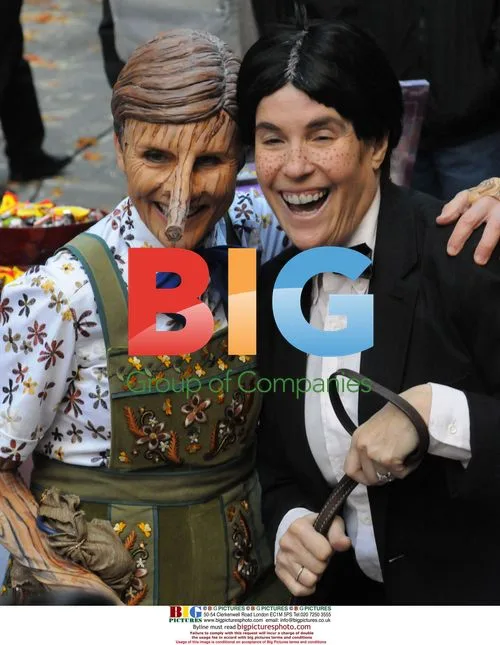 Meredith Vieira in Halloween Costume