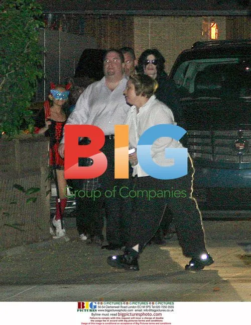 Michael Jackson Trick-or-Treating with Kids