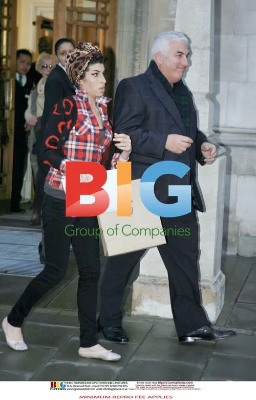 Amy Winehouse Appears Healthy