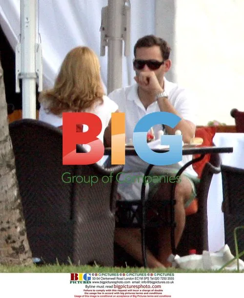 Prince Carl Philip goes snorkeling in Mauritius