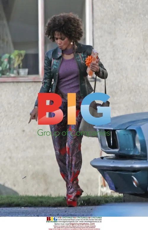 Halle Berry on set of 'Frankie and Alice'