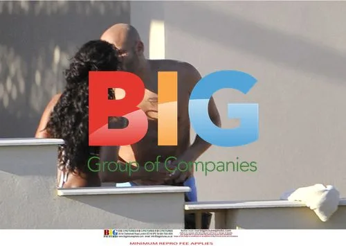 Mel B and Stephen Belafonte Kiss in Egypt
