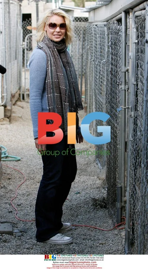 Katherine Heigl visits Villalobos Rescue Center