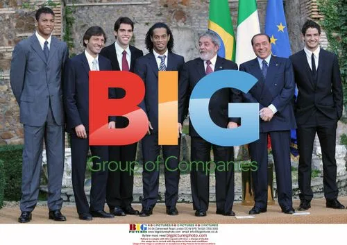 Silvio Belusconi meets Lula da Silva and AC Milan players