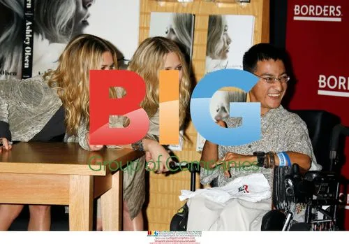 Olsen twins promote 'Influence' book