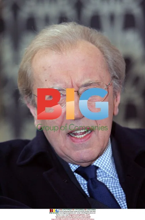 Sir David Frost showcases HD Britain