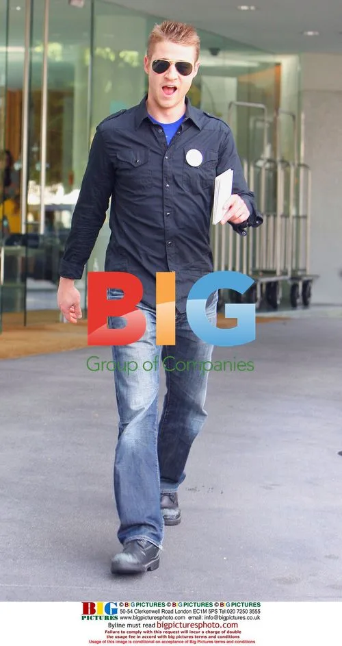 Benjamin Mckenzie leaving Avalon Hotel