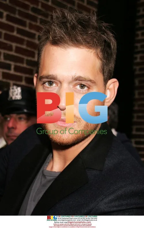 Michael Buble signs autographs at Letterman show