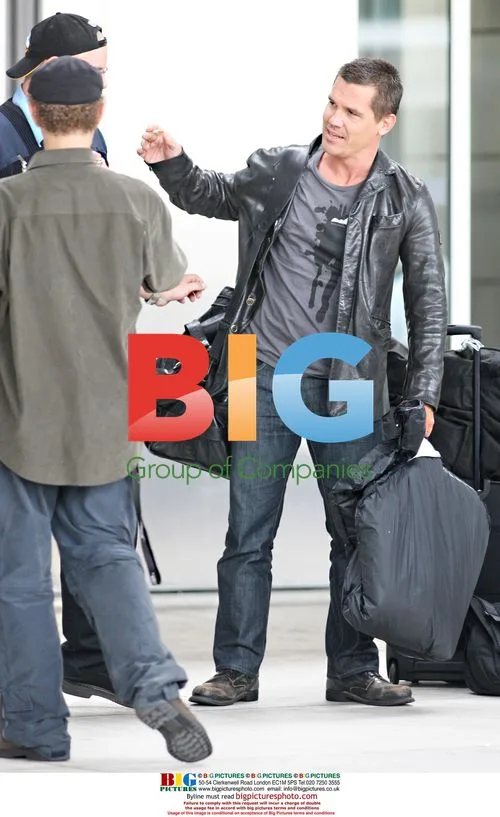 Josh Brolin waits at Toronto Pearson Airport
