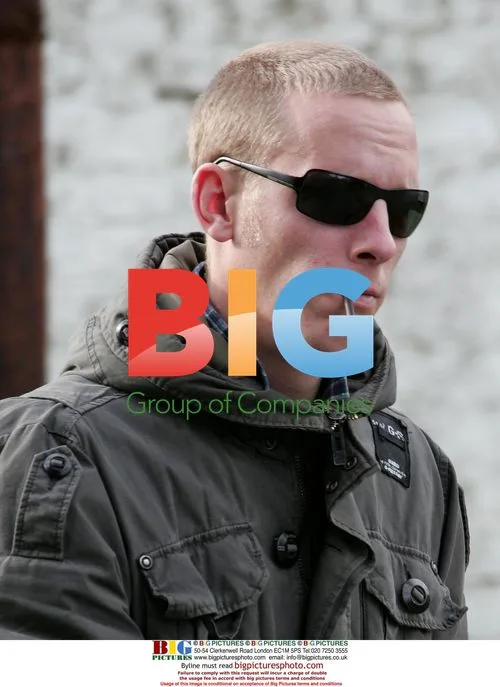 Billie Piper's husband Laurence Fox shopping