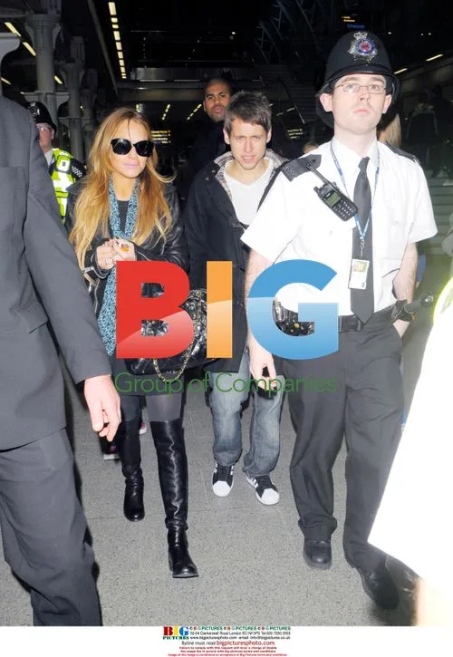 Lindsay Lohan and Samantha Ronson return to UK