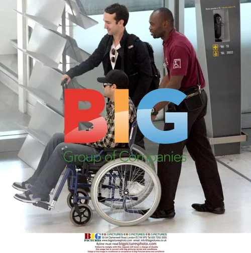 Jesse Metcalfe leaves Monaco event in wheelchair