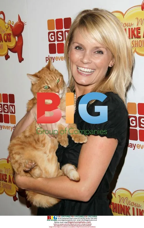 Kelly Packard at The Meow Mix "Think Like a Cat" Game Show Premiere