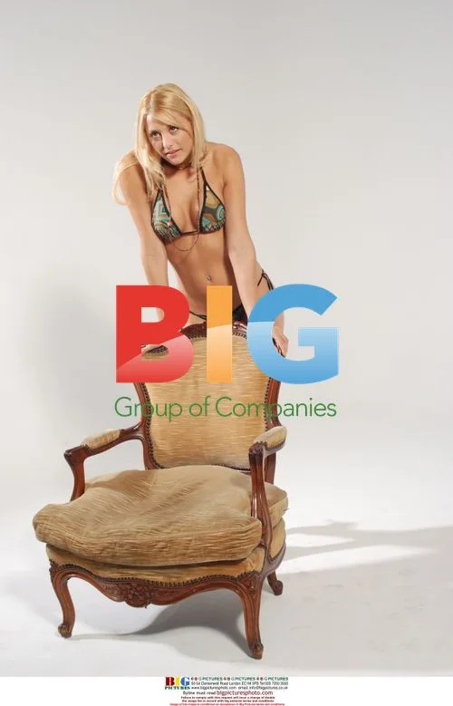 Sexy Model Mariana Paesani Poses in Studio