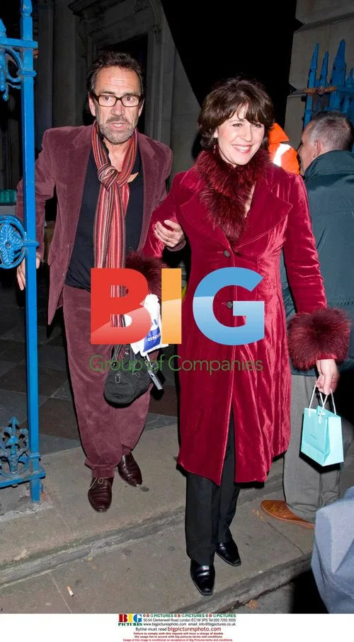 Robert Lindsay and Rosemarie Ford at ice rink opening