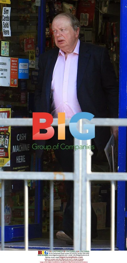 John Sergeant leaving home for Strictly Dancing
